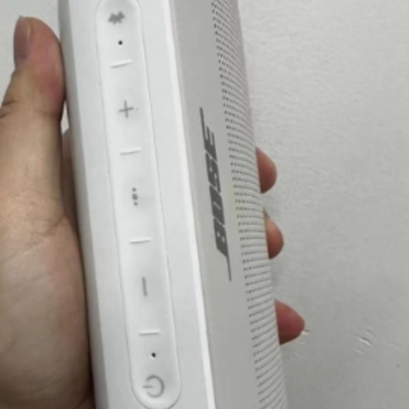 bose soundlink flex Doctor Small Dome Bluetooth speaker - Picture 2 of 3